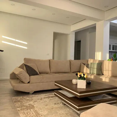 Luxury With Pool Durrës