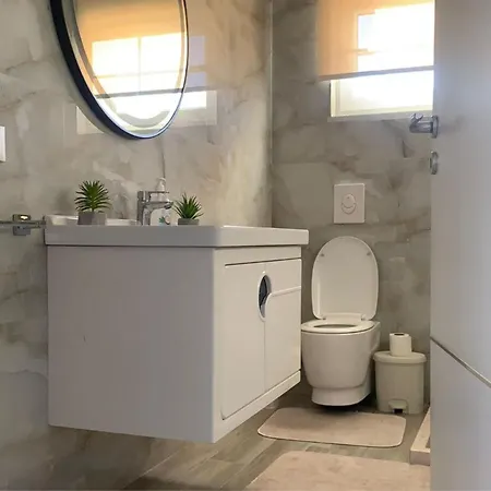 Luxury With Pool * Durrës