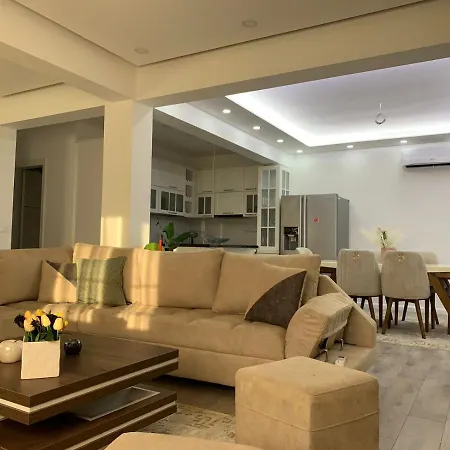 Luxury With Pool 아파트